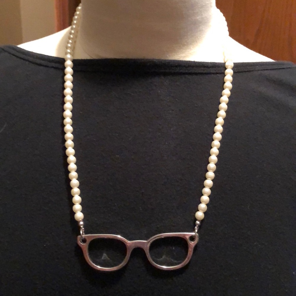 Glasses necklace